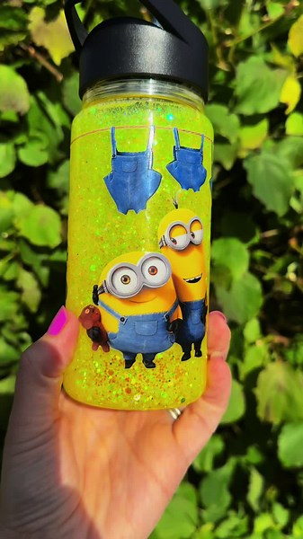 ✨ TikTok Shop Description Example (Minion) 💛 Bello! 💛 Bring some mischief and sparkle to your drinks with these Minion snow globe tumblers! Shake them up to see the glitter swirl around your favourite little yellow friends. ✔️ Fun, glittery snow globe effect ✨ ✔️ Durable double-wall design ✔️ Handcrafted with love to support STAND North Wales CIC, a charity that has massively helped us & our daughter with additional needs 🌈 Perfect for Minion fans of all ages — limited stock, so grab yours be