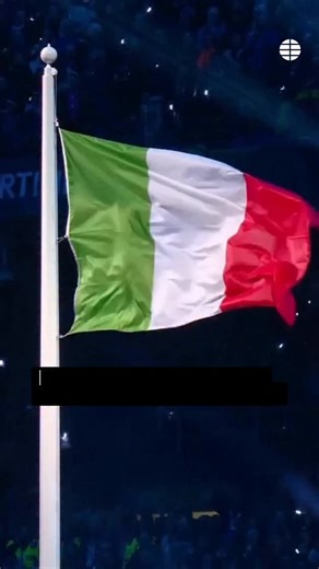 Laura Pausini interpreta el himno de Italia en la inaguración de los Juegos Olímpicos de Invierno en Milán La cantante interpretó el himno de su país en el mítico San Siro para dar el pistoletazo de salida a los JJOO #pausini #milan #himno | El Mundo