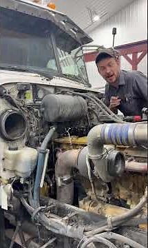 Engine misfire diag and quick fix! 💪 #trucking #dieselmechanic #mechanic #peterbilt #repair