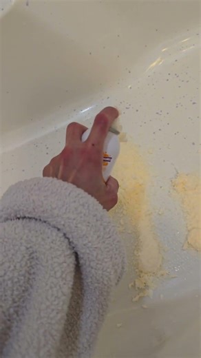 The bath time hack that actually makes kids want to get clean and stay in the tub 🛁