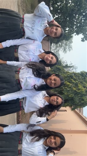 𝓢𝓷𝓮𝓱𝓪 ♡ on Instagram: "Nahi bna payi🙏🥀😂 #trending #trendingreels #explorepage #explore #trend trending , trend , explore page, explore page , transition , farewell , farewell outfit , saree , farewell transition, class transition , group transition , saree transition ,"