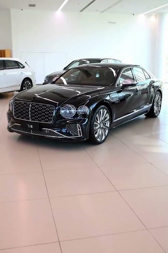 2025 Bentley Flying Spur PHEV 4.0T V8 Immersive review