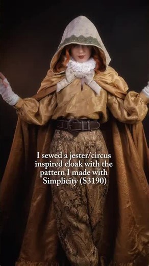 Jester/circus inspired cloak 🎭 Made for the sewing tutorial that’s now available on my channel!