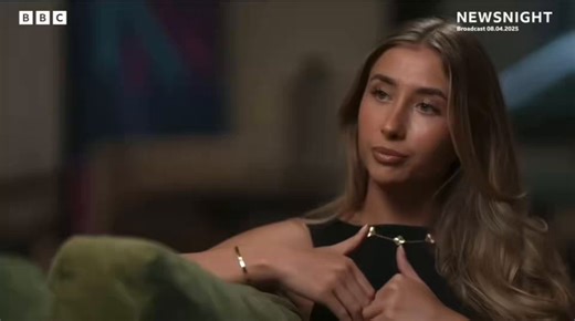 Lily Phillips went viral for sleeping with 100 men in a single dayShe attributes getting into her "line of work" to her early exposure to p0rn0graphy