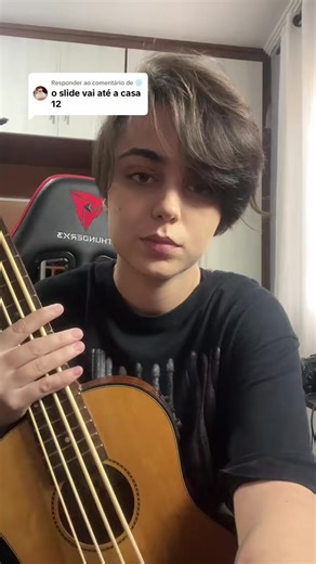 Aprenda a Tocar Baixo e Ukulele com Estilo