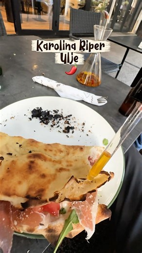 Probali smo karolina riper ljuto ulje u Pizzagramu #pizza #vračar #carolinareaper