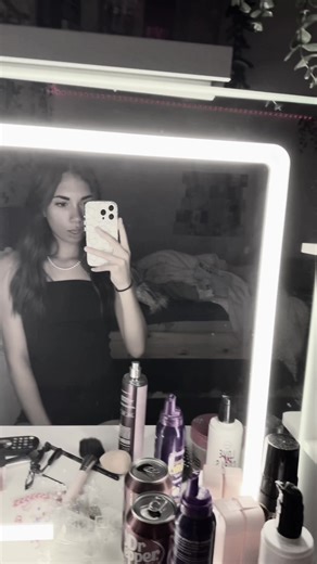 Jessie🪩🦈🐚 (@jessgracez)’s videos with original sound - amelie