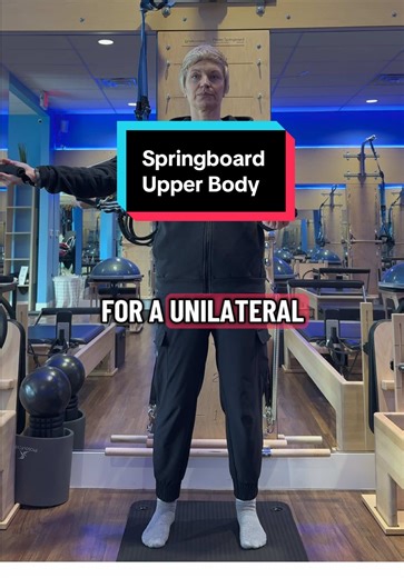 I’m a huge fan of the spring board. There are so many options and variations we can explore here! With this video, we’re gonna work through an upper body series that you would typically see on the reformer facing the foot bar. Things become a lot more wobbly, and unstable when you’re working with just the springs. You remember you get to find the resistance level that works for you . You can step farther away if you’re looking for more just make sure you don’t compromise your form. ##pilatesalex