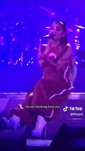 Ariana Grande's Stunning Live Vocals Performance