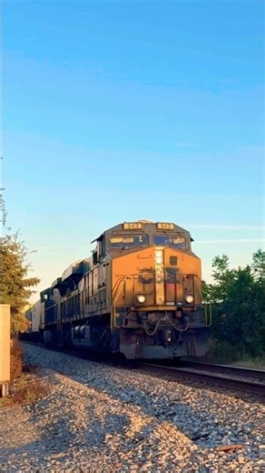 CSXT ES44AH 943 leads on CSX I026-17 with an Extremely Weak RL K5H on 10/17/2025 #Shorts #train