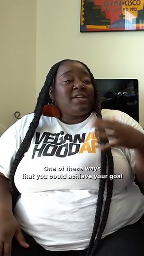 These vegan chefs want to feed the entire hood. Meet Rheema Calloway and Ronnishia Johnson, The Vegan Hood Chefs, who run a food truck and catering business offering healthy vegan classics in San Francisco. The duo are determined to feed disenfranchised communities with accessible vegan food – like their oyster mushroom po’ boys or hearts of palm crab cakes. Would you eat here? #sanfrancisco #healthyeating #vegan #streetfood #veganfood #foodstagram | Munchies