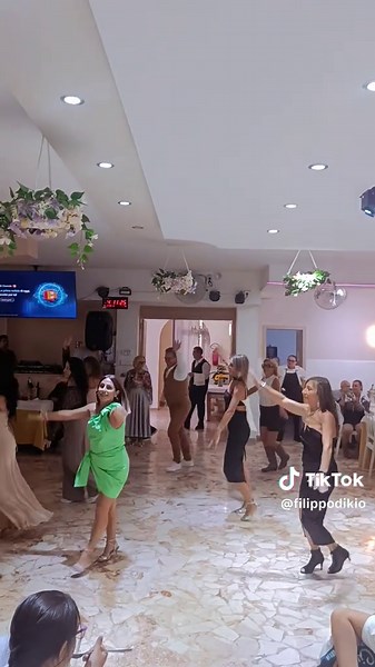 maria segreto video con tag degli utenti