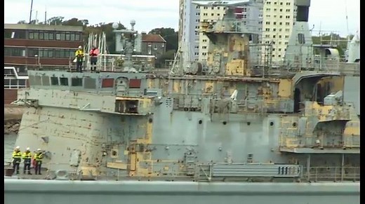The Royal Navy's last remaining Type 42 destroyer has left UK shores for the final time. The former HMS Gloucester - known as "Fighting G" - was decommissioned in 2011 after 25 years of service. She's being scrapped in Turkey | BBC Hampshire & Isle of Wight