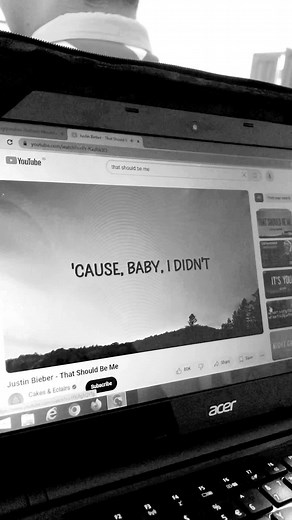 That Should Be Me by Justin Bieber - Lyrics and Meaning