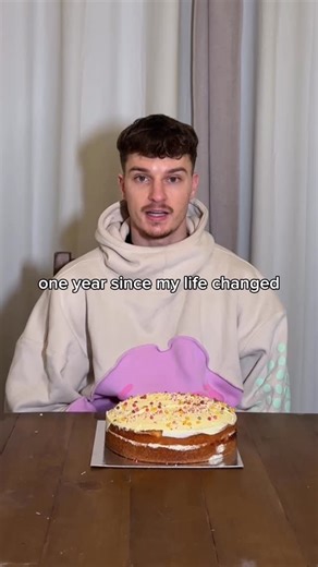 Sid Batty on Instagram: "it’s been exactly one year exactly one year since I was sat in a hostel in Sydney and decided to post a video telling the world that I travel with my mental health teddy, to help me while I was alone the support from that video was something I could never have imagined in my wildest dreams, I thought I would be deleting the video 24 hours later but from that day onwards I found my purpose, I decided what I wanted to do with my life, and that was to try and help people, t