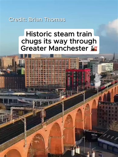 ⬆️CLICK LINK TO READ MORE⬆️ This incredible footage shows the moment an historic steam train chugged its way through Greater Manchester 🚂 Railway enthusiasts turned out to watch the 'Buxton Spa Express' on Saturday (March 14). After leaving Preston it travelled along the West Coast Main Line to Wigan. It then headed to Manchester Victoria. From there, the train was hauled by the LMS Stanier class Black 5 No. 45407 locomotive. Credit: Brian Thomas #manchestereveningnews #steamengine #steamtrain