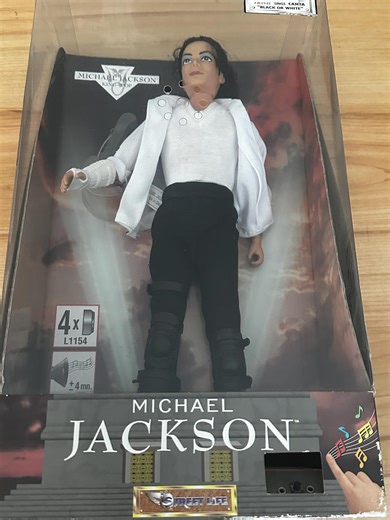 Vintage/1990s/michael Jackson/black or White/singing Doll - Etsy