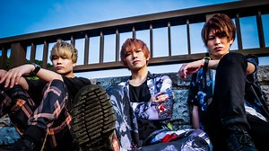 Non Stop Rabbit、中止の会場から生配信。三日間で作り上げた渾身のポジティヴ・ソング