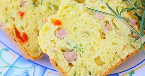 Cake jambon gruyère tomate