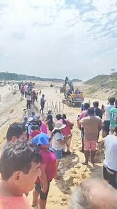 #QueOpinas | Está mañana un operativo de interdicción de una maquinaria en el sector de Huepetuhe, fue frustrado por una multitud de gente, argumentando que la zona es parte del corredor minero de Madre de Dios. Video: Huepetuhe | Flash Madre de Dios : Noticias