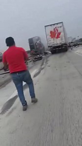 193K views · 1.3K reactions | Esta manaña se registra un accidente en la autopista Monterrey–Laredo, aproximadamente 100 metros antes de la caseta del km 26, en dirección de sur a norte. La autopista está cerrada en ese tramo. Se recomienda tomar el carril de baja para incorporarse por donde estaba la inspección fitozoosanitaria, o bien utilizar la carretera libre como alternativa. Guardia Nacional abanderando la zona. | Lo Que Se Dice En Ciénega | Facebook