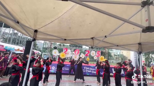 Phá xiềng tầm duyên-10/19 tuyet voiiiiiiiiiiiiiiiiiiii #isogramx19 #thptphanchautrinhdanang #xuhuong #xuhuongtiktok2025