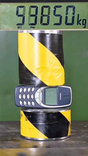 Can hydraulic pressure break a Nokia phone?