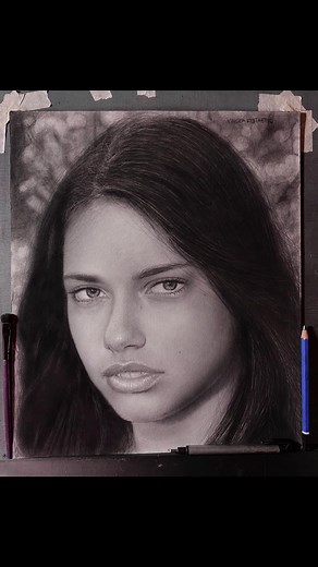 Adriana Lima Drawing Time-Lapse