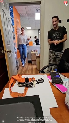 Ultimate scare prank compilation, everyone gets spooked 😱#ViralPranks #FunnyReactions