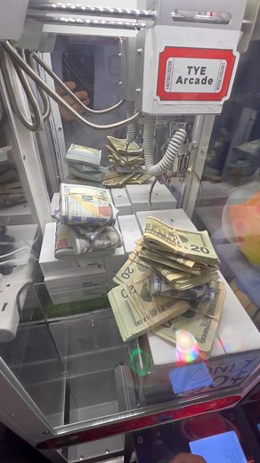 Easy $1000 Money Tower Win 😲 #clawmachine #arcade #hacks #lifehacks | TYE Arcade