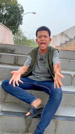 Can Mimic the Sound of a Bucket and the Sound of Tall Stone Stairs