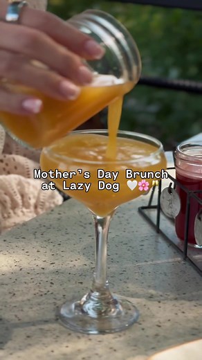 Mother's Day Brunch: DIY Mimosa Flight & Spicy Tuna Crispy Rice