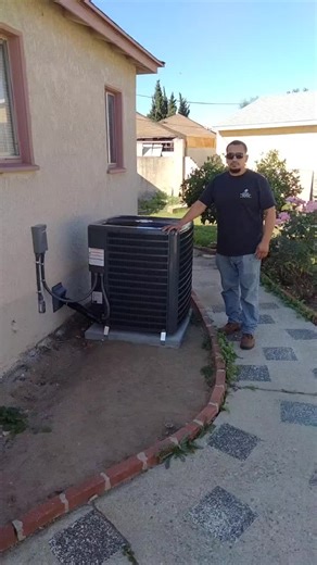 installation of a heat pump Goodman central air conditioning split system. #hvac #hvactechnician #air #condensation #condenser #furnace #hvactech #airconditioning #airhandler #hvacrepair