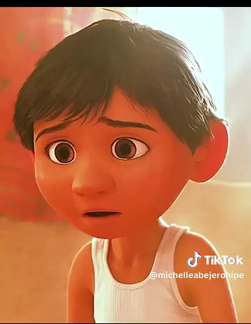 Miguel Singing to Mama Coco - Heartwarming Moment