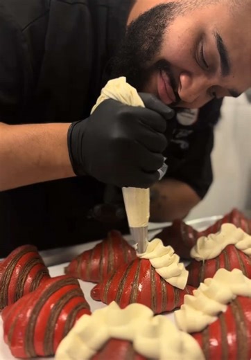 A weekend moment you don’t want to miss 🤍 Here for a limited time, first come, first serve. See you soon 🥐✨ Broomfield 📍 Greenwood Village 📍