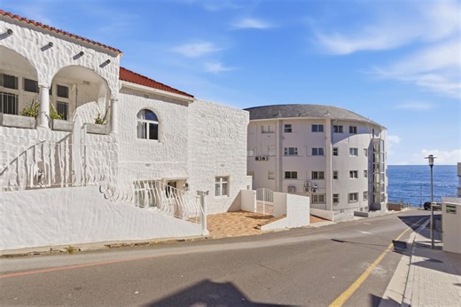 R 7 750 000 | 2 Bedroom Apartment in Bantry Bay | Private Property