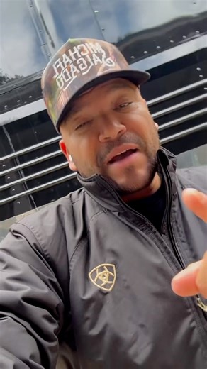 🚨‼️ SAN ANTONIO… TONIGHT IS THE NIGHT! ‼️🚨 If you haven’t grabbed your tickets yet, stop scrolling — because seats are disappearing FAST. Tonight we celebrate my 30th Anniversary LIVE in San Antonio… and this show is going to be one for the books. 🎉 One night only. One unforgettable celebration. I’m bringing the party with: ⭐ Jaime Y Los Chamacos ⭐ Grupo Asalto ⭐ Grupo Zodiacal This lineup is STACKED — and tables are almost gone. If you wait, you WILL miss out. 👇 Secure your spot NOW before 