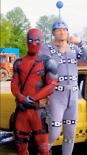 How Deadpool Saved the Movie by Forgetting His Bag! 😲