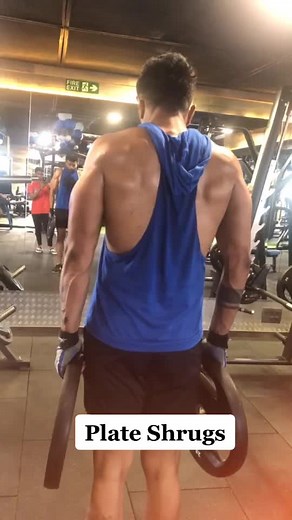 Plate Shrugs #edutoklifetips #fitnessfreak #ripped #sixpackabs #edutokmotivation #shoulders #traps
