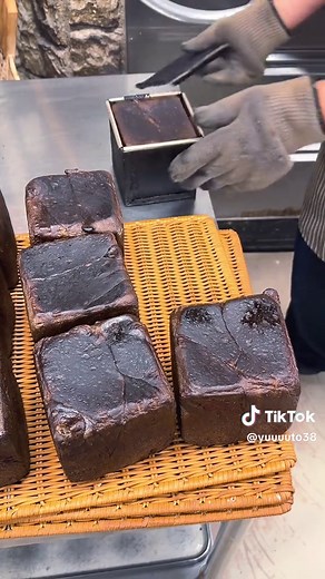 濃厚生チョコ食パンの作り方 | パンのトラ