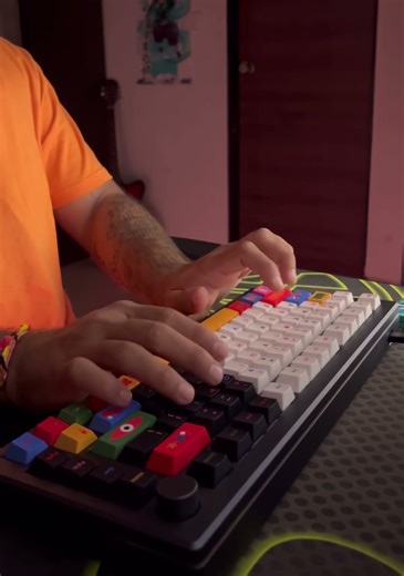 Mirror switches with GMK keycaps and tape stab mod is just wow…😮‍💨 #keyboard #mechanicalkeyboard