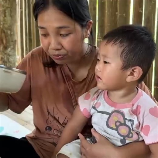 The life of a 19 year old single mother, Harvesting the first vegetable crop building a chicken nest 004 | Bhalaha