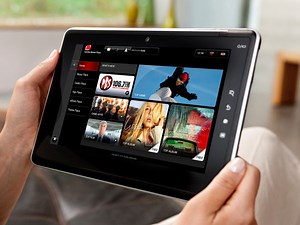 Toshiba FOLIO 100 now shipping in Europe, packs Tegra 2 and runs Android Froyo