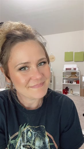 How to remove a background from an image for free! I have been using remove.bg for years now! Works perfect and then I just upload into Cricut Design Space Have a wonderful Sunday and Father’s Day. Stay crafty #crafttime #crafttips #cricuttips #cricuthacks | Dinosaur Mama SVG