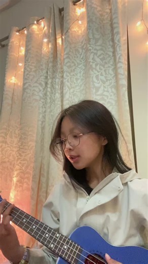 Mastering the G-Chord on Ukulele