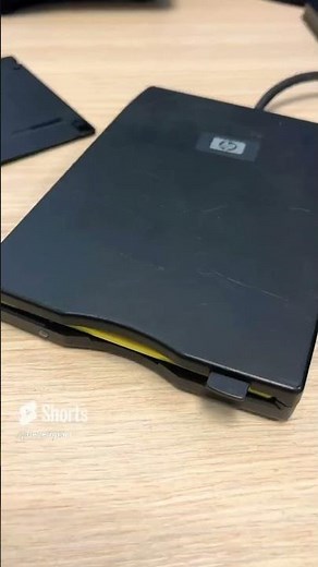 Using Floppy disks in 2023 (Windows 11)