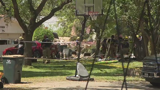 6 injured, at least 24 homes damaged after house explosion in Northwest Austin