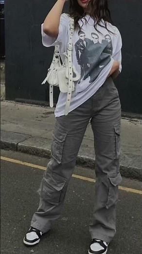 How to style grey cargo pants #CargoPants #FashionTips #OutfitIdeas #Streetwear #CasualWear