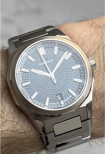 Circula Facet Petrol Blue: A Luxury Sport Watch
