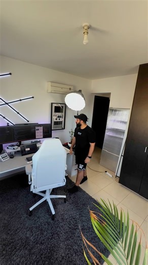 How to center a div 😅 This must be the number one most Googled question related to developers. And its also the number one thing people say to us when they try to insult us. The truth is, there is nothing wrong with asking for help. You should really learn how to center a div though 😅 Hands up if you know how to center a div ✋🏻 #coding #coder #devlife | Peter Georgiou